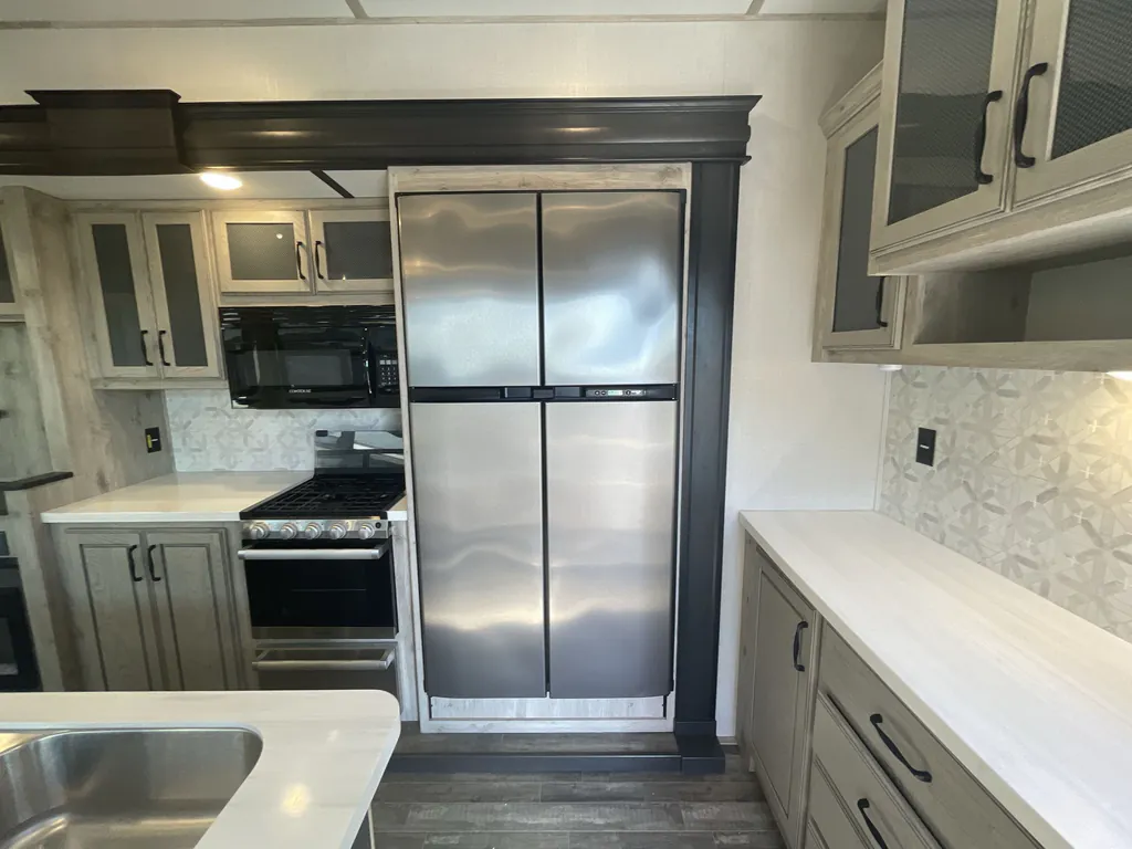 2023 Keystone Avalanche 390DS, Photos photo 6