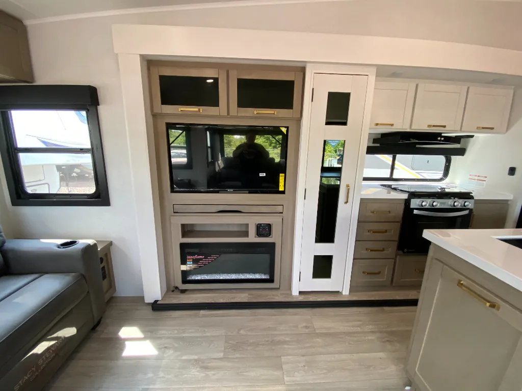 2027 Jayco Eagle 29RLC - Photo 3