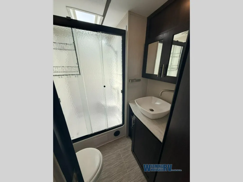 2019 Prime Time LaCrosse 3311RK, Photos photo 11