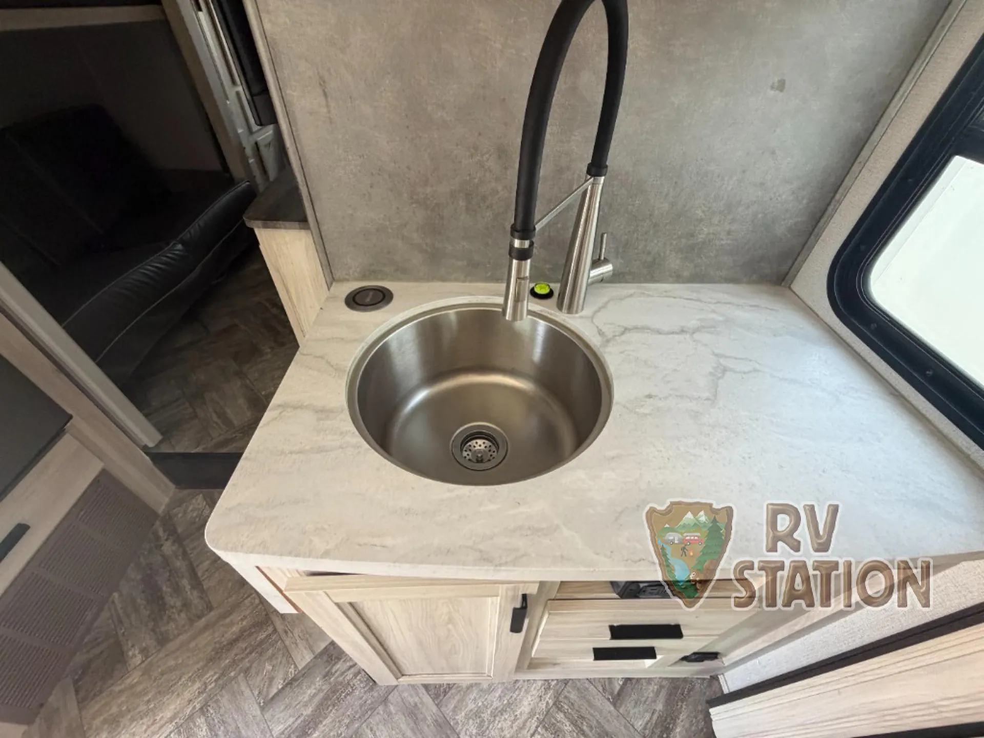 2023 Forest River Sunseeker 3250DS LE — Photo 5