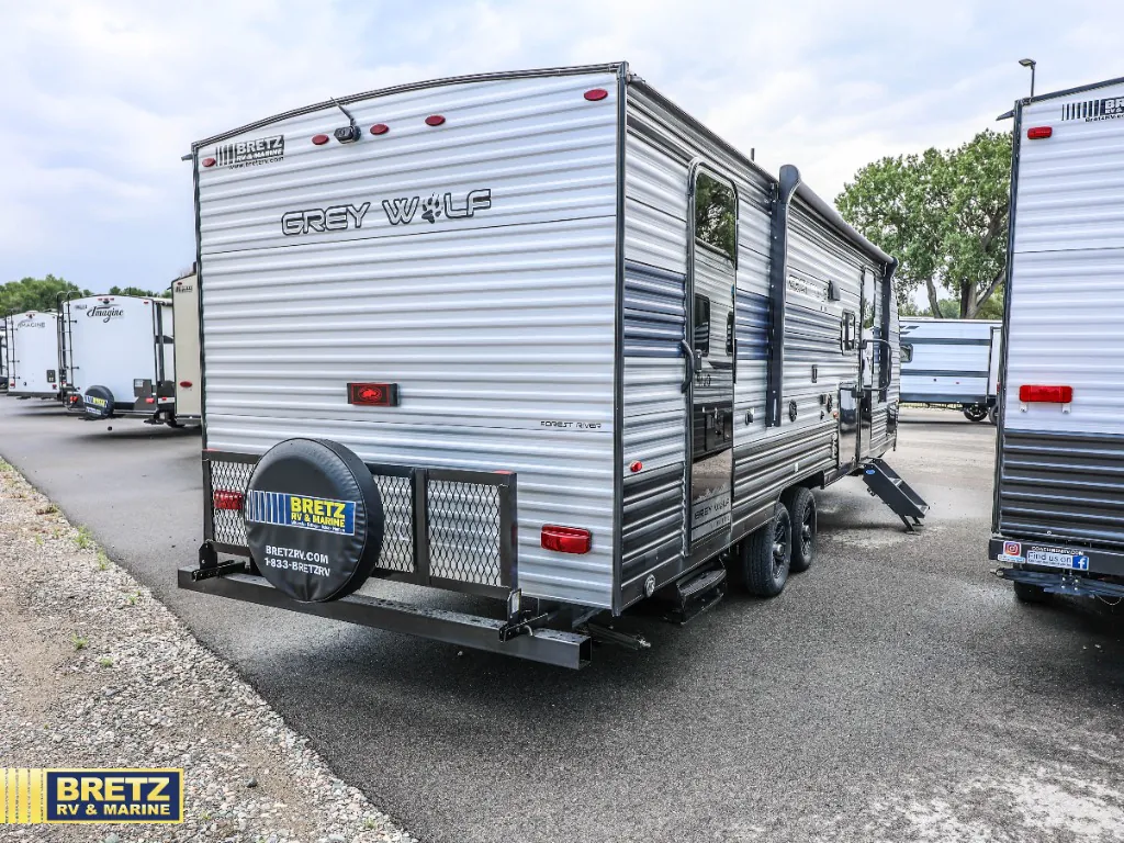 2022 Forest River Cherokee Grey Wolf 26DBH — Photo 6