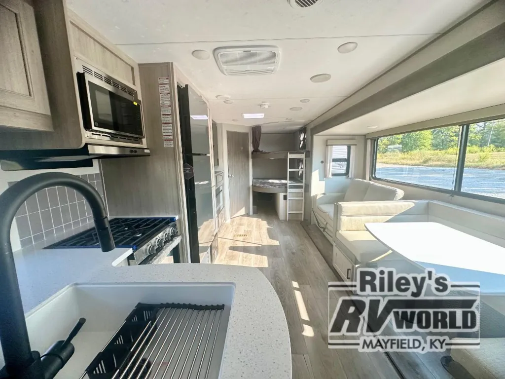 2026 Coachmen Catalina Legacy Edition 273DBHCK, Photos photo 13