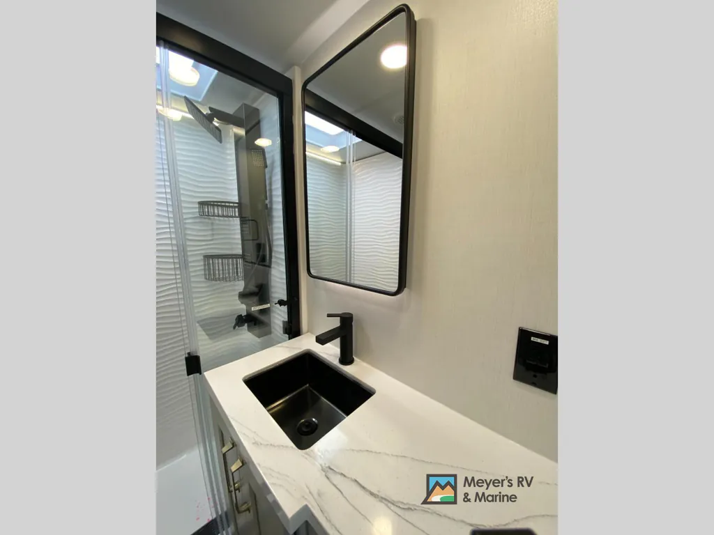 2026 Brinkley Model G 4100, Photos photo 30