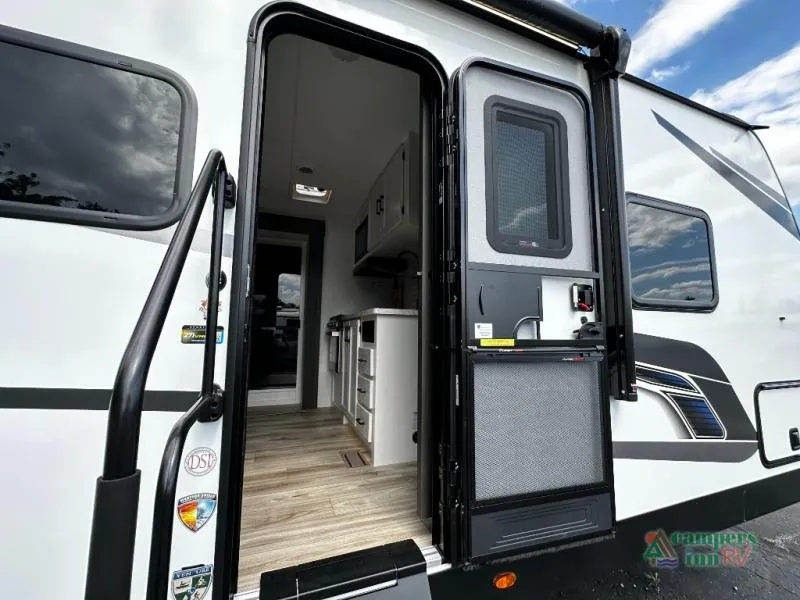 2026 Venture RV SportTrek 271VRB - Photo 4
