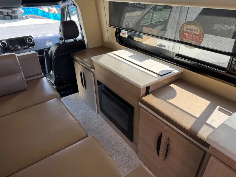 2025 Chinook RV Summit EB, Photos photo 6