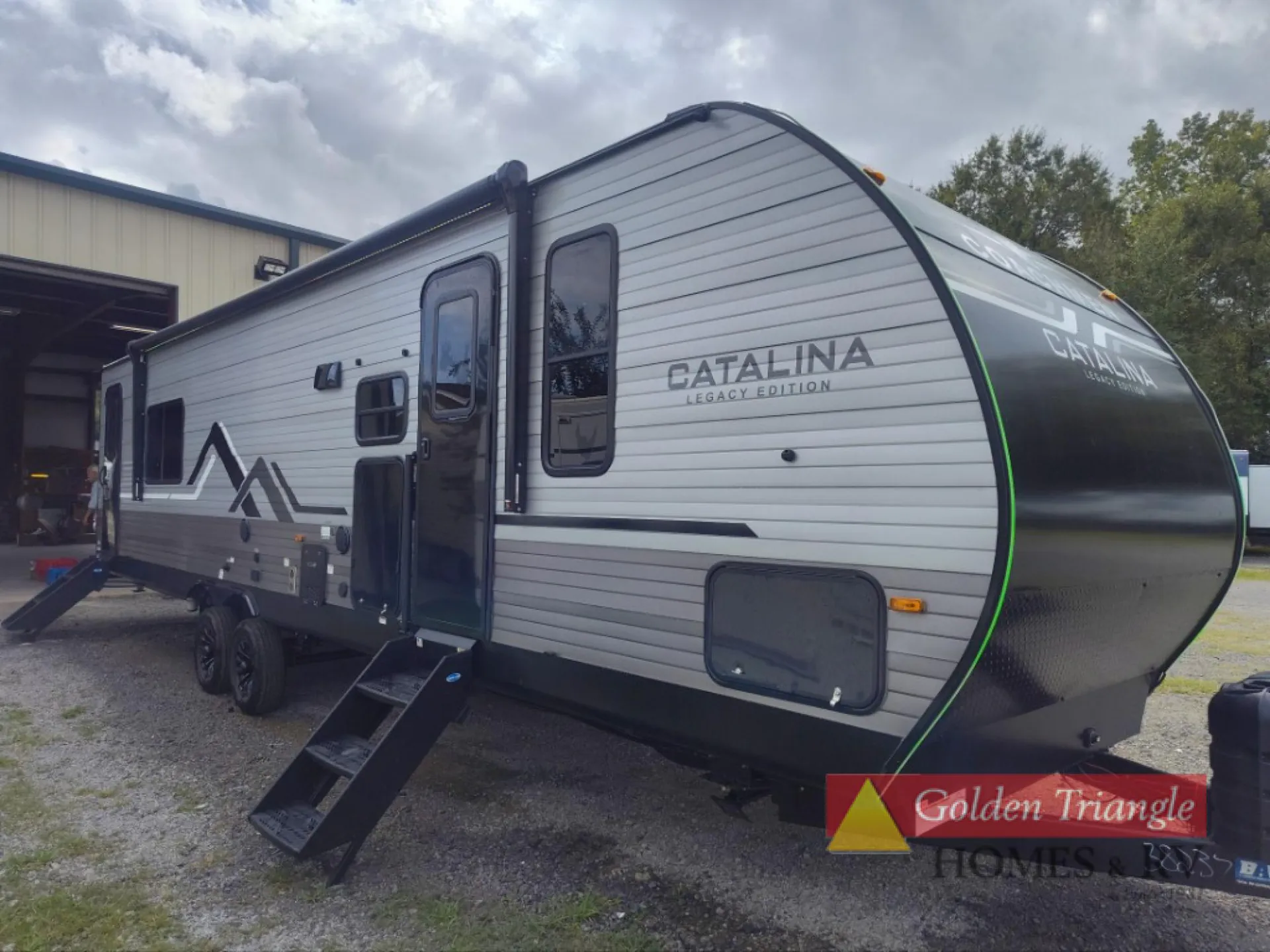 2027 Coachmen Catalina Legacy Edition 333DBDSCK