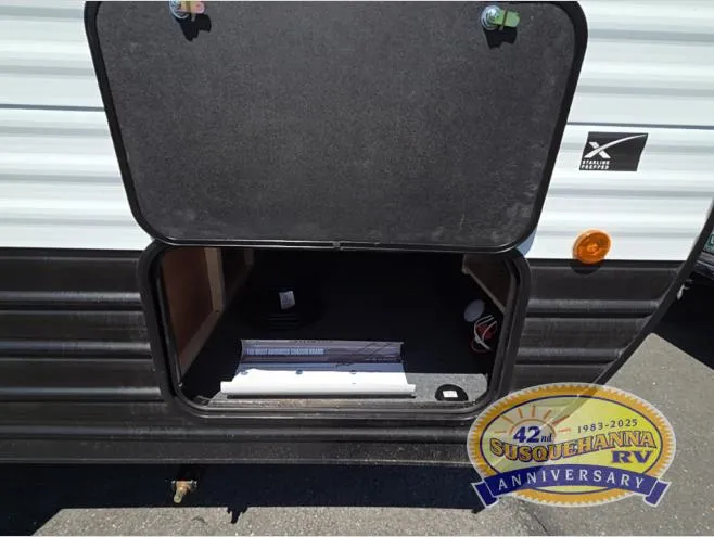 2027 Forest River Cherokee Grey Wolf 23DBH - Photo 4