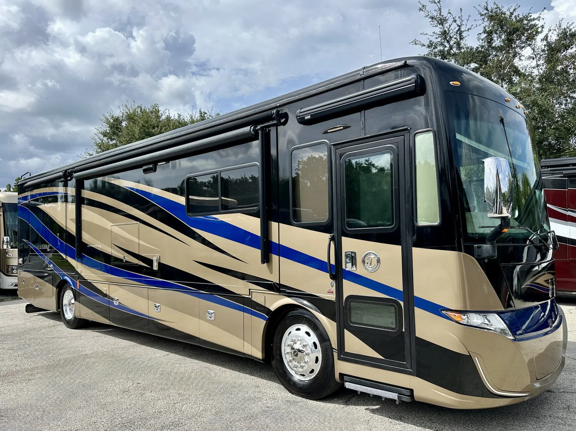 2018 Tiffin Allegro Red 37 PA - Photo 2