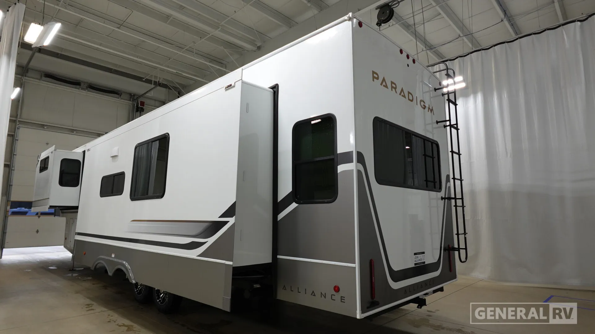 2026 Alliance RV Paradigm 388SP - Photo 4