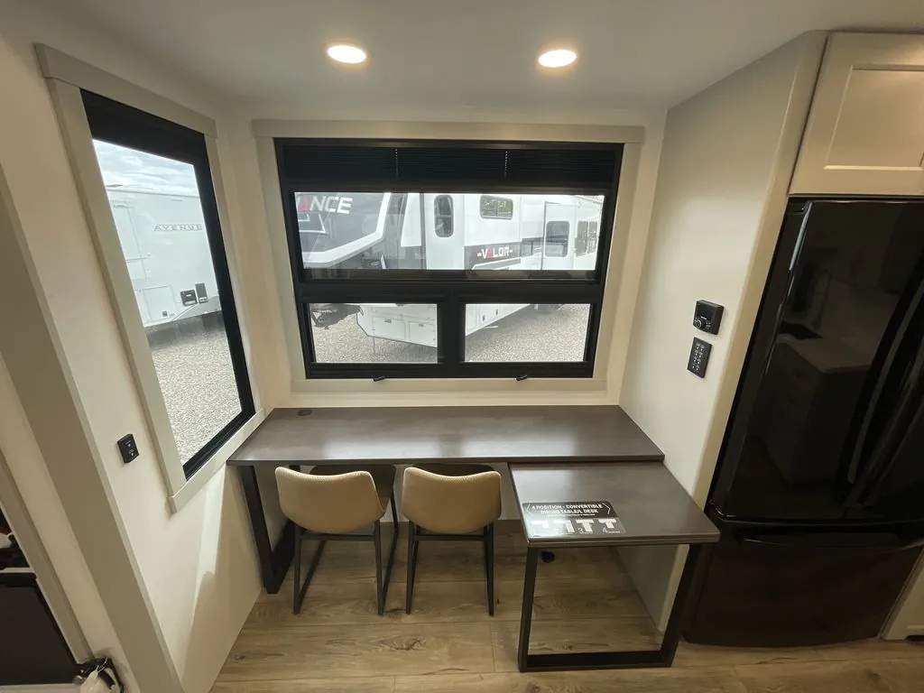 2026 Brinkley Model G 3970, Photos photo 14