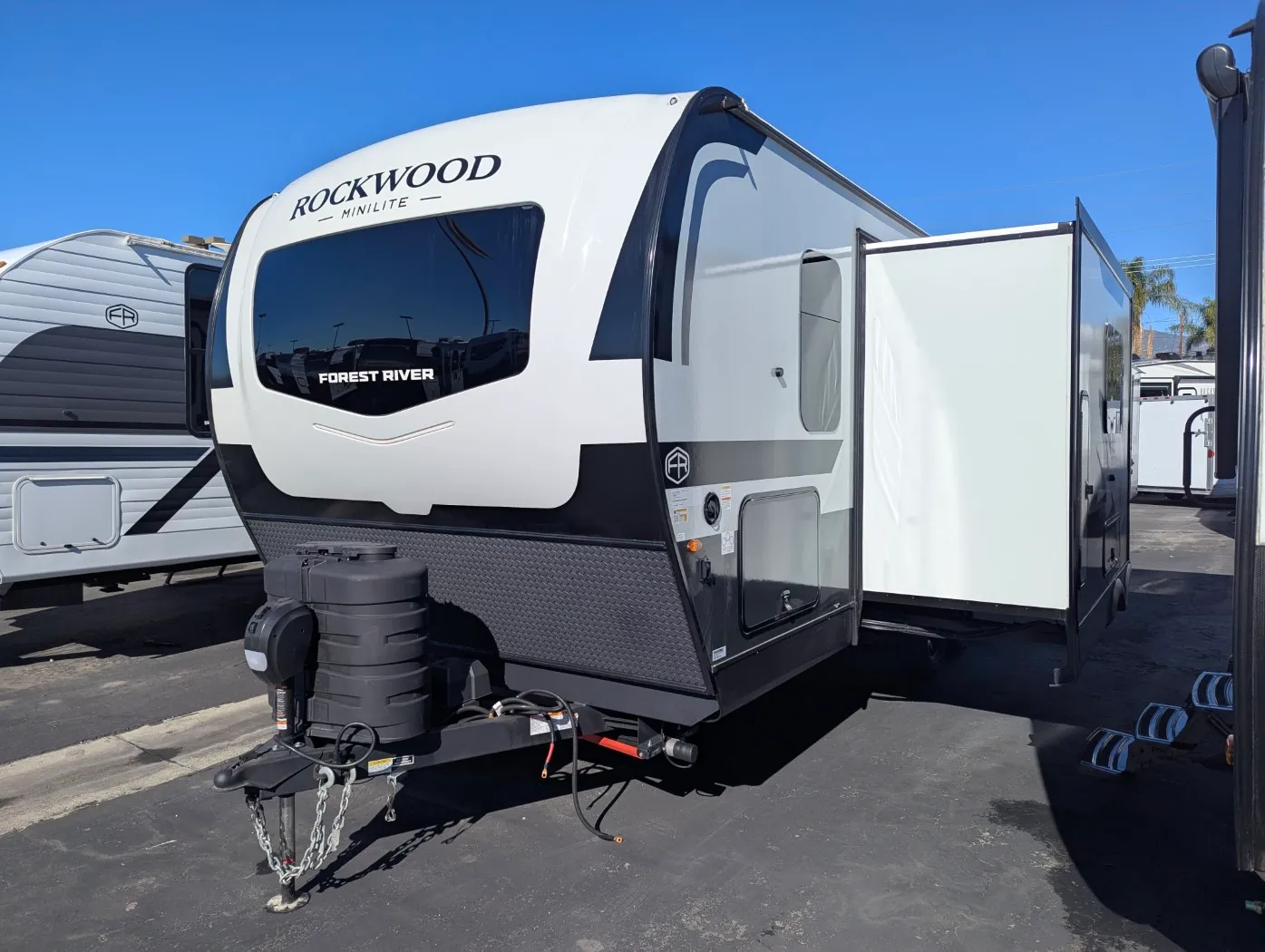 2026 Forest River Rockwood Mini Lite 2509S - Photo 4