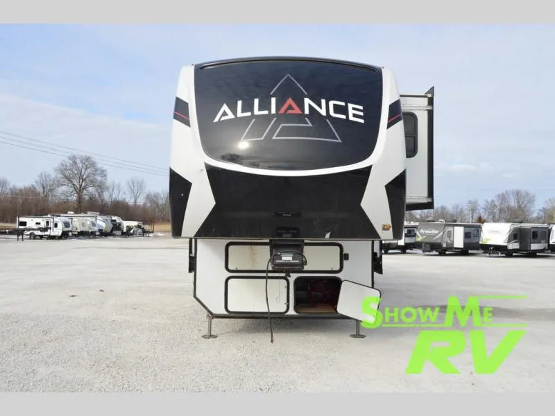 2021 Alliance RV Valor 40V13 - Photo 4