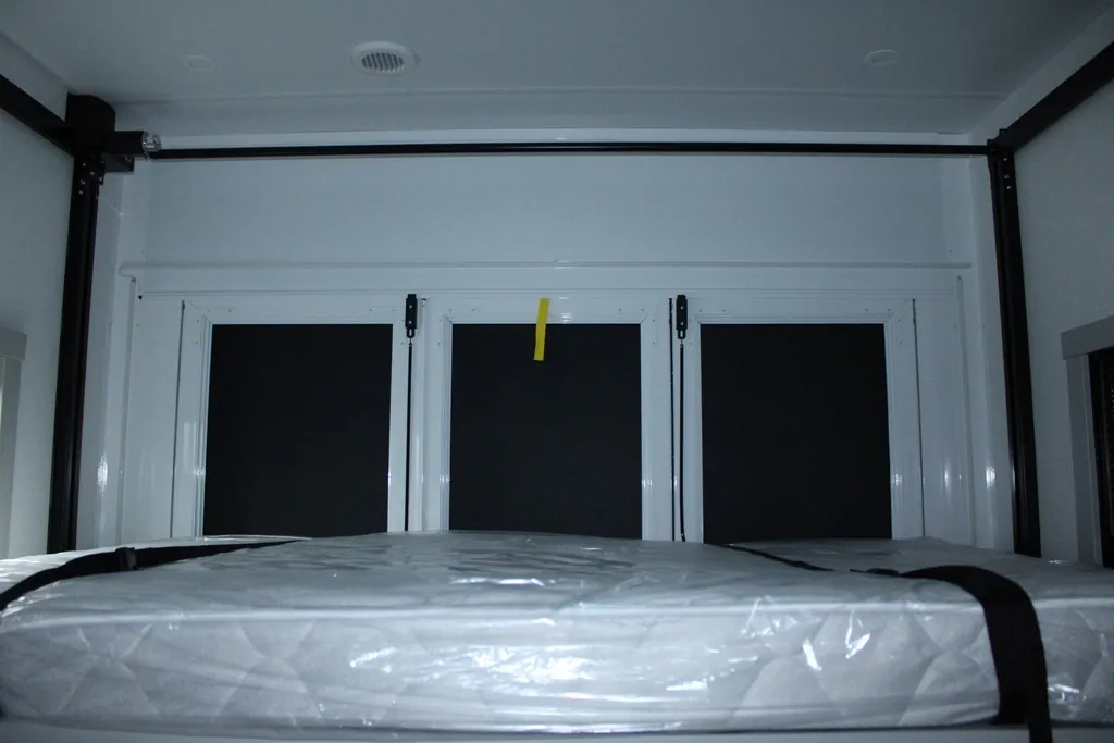 2026 Brinkley Model G 4100, Photos photo 39