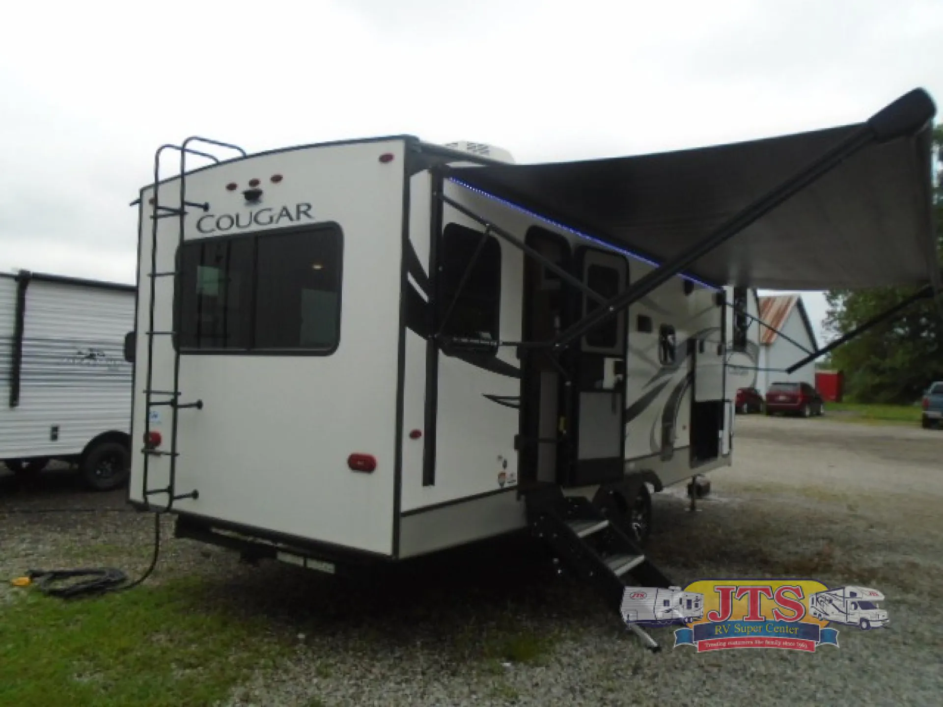 2027 Keystone Cougar Half-Ton 24RDS - Photo 4