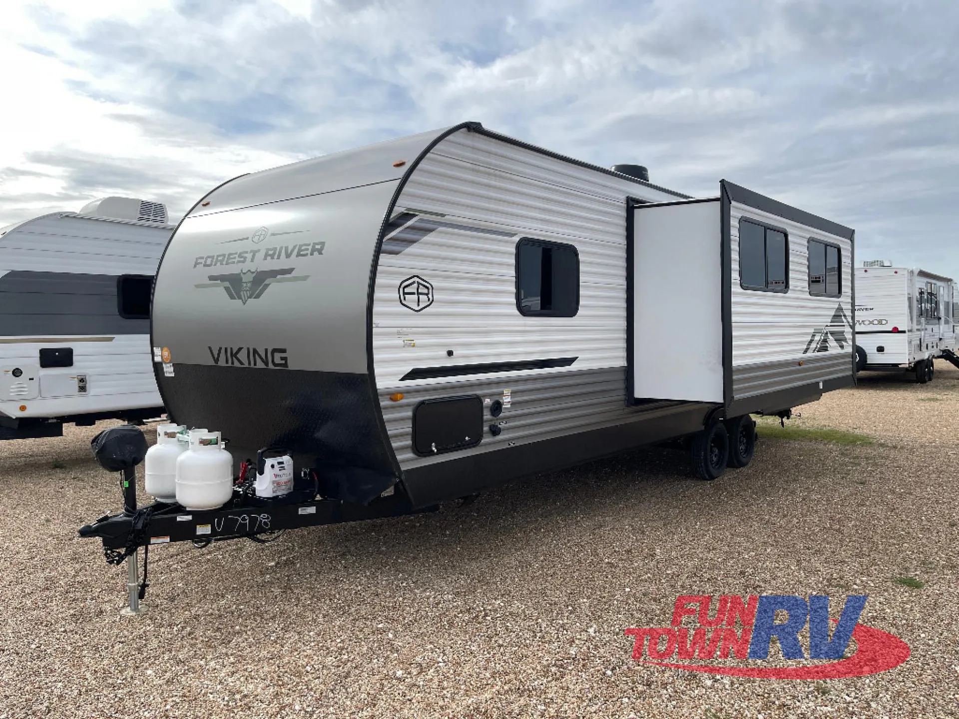 2026 Forest River Viking 262DBS - Photo 4