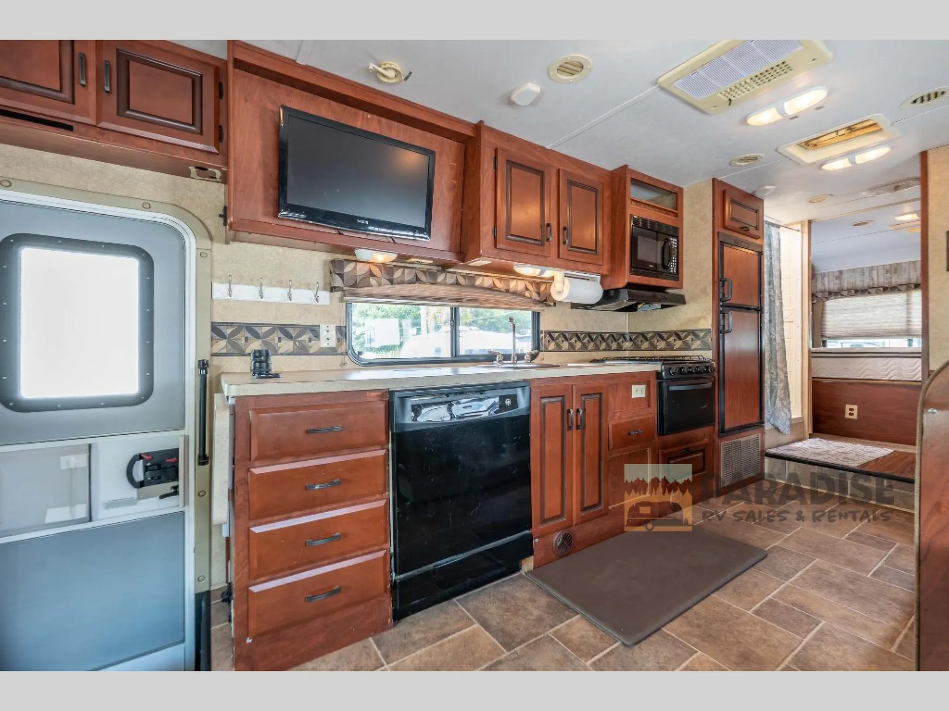 2012 Forest River Sunseeker 3010DS - Photo 4