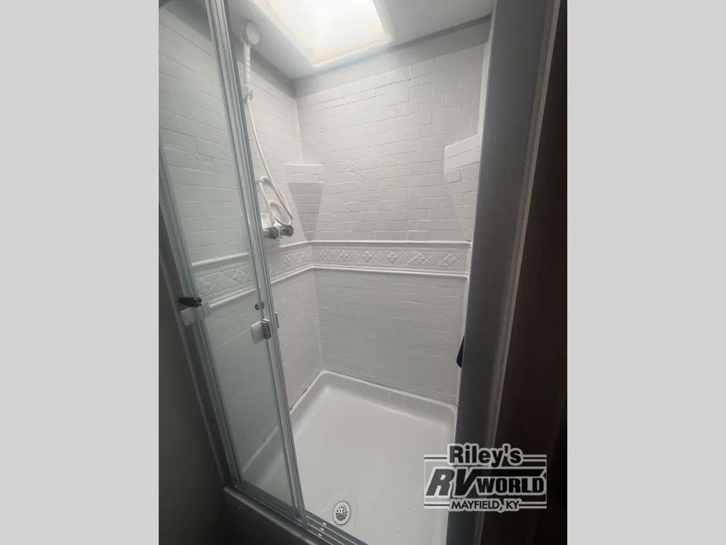2026 Coachmen Catalina Legacy Edition 283RNR, Photos photo 42