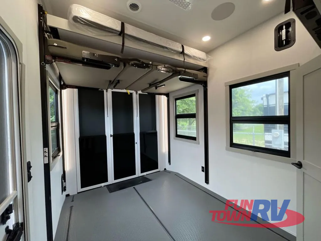 2026 Brinkley Model G 3970, Photos photo 27