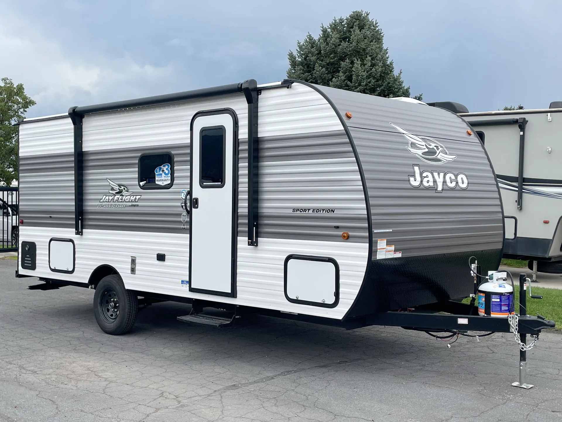 2027 Jayco Jay Flight Sport Edition 178DBSW - Photo 2