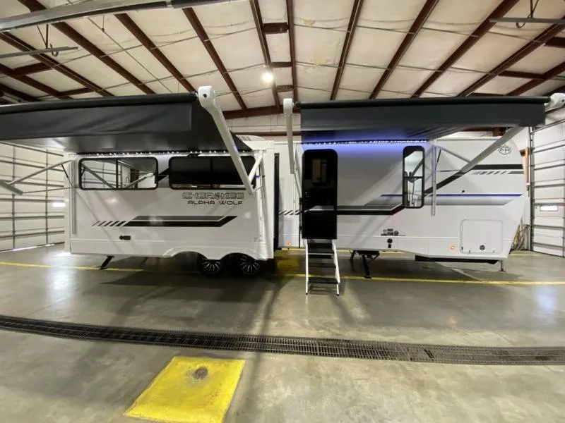 2026 Forest River Cherokee Alpha Wolf 26RL - Photo 2