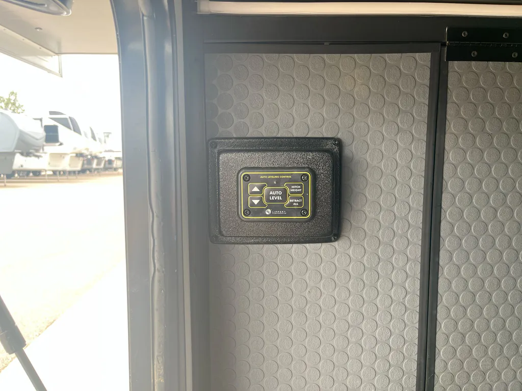 2024 Brinkley Model G 3500, Photos photo 25