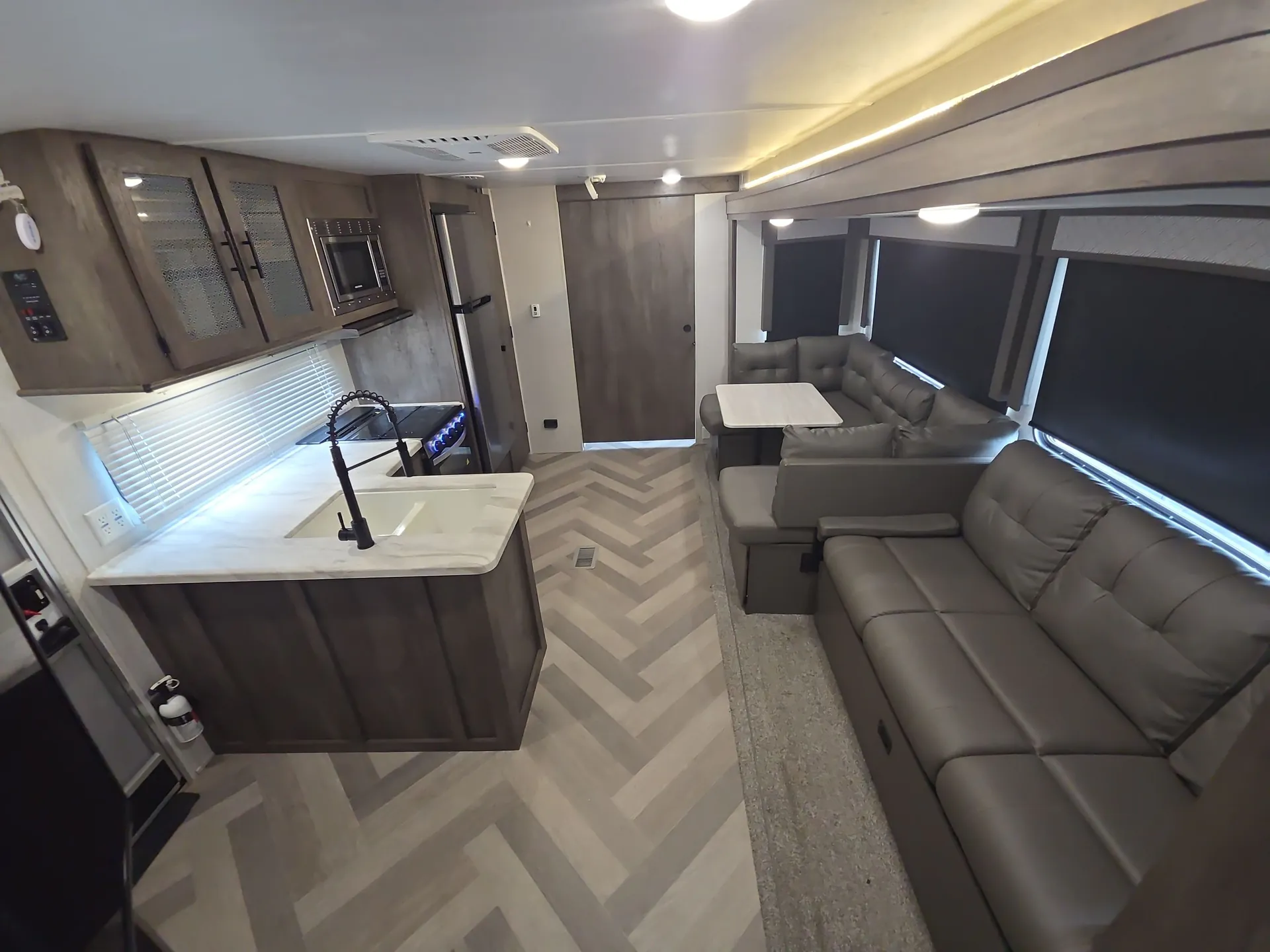 2020 Forest River Wildwood 29VBUD — living area main