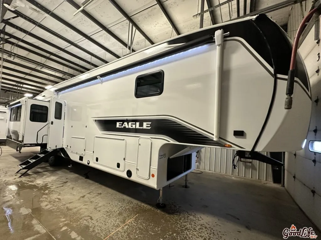 2026 Jayco Eagle 355MBQS - Photo 2