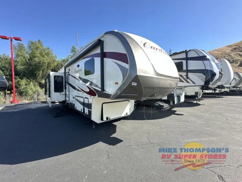 2016 Forest River Cardinal 3850RL - Photo 2