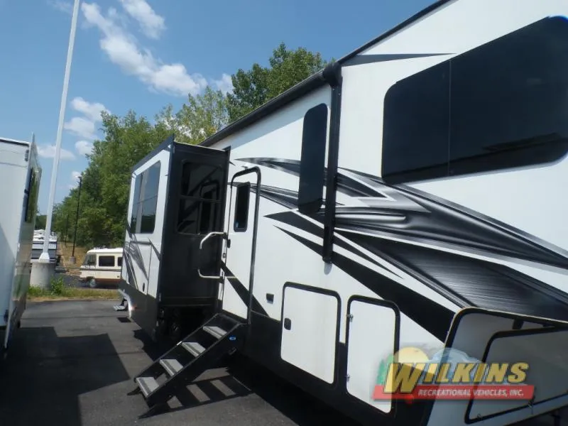 2019 Dutchmen Voltage 3615 - Photo 4