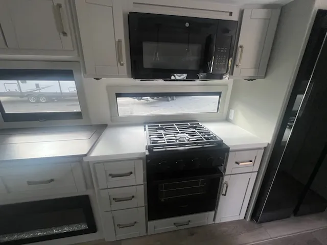 2026 Brinkley Model Z 297, Photos photo 14