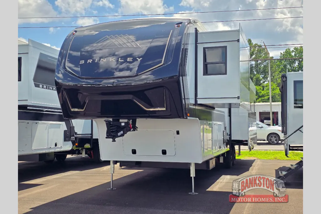2026 Brinkley Model Z 3600, Photos photo 8