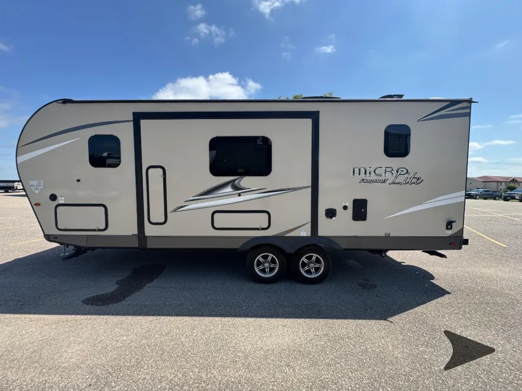 2020 Forest River Flagstaff Micro Lite 25BRDS, Photos photo 7