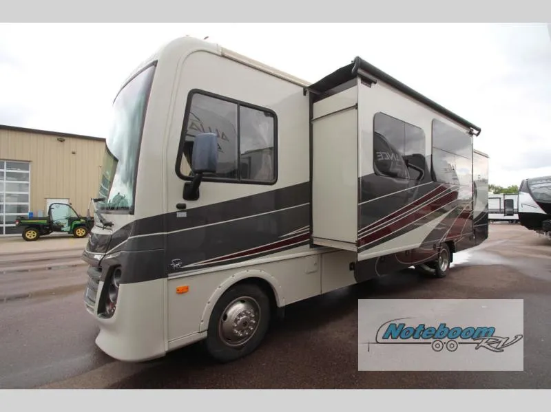 2018 Fleetwood RV Flair LXE 31B - Photo 4