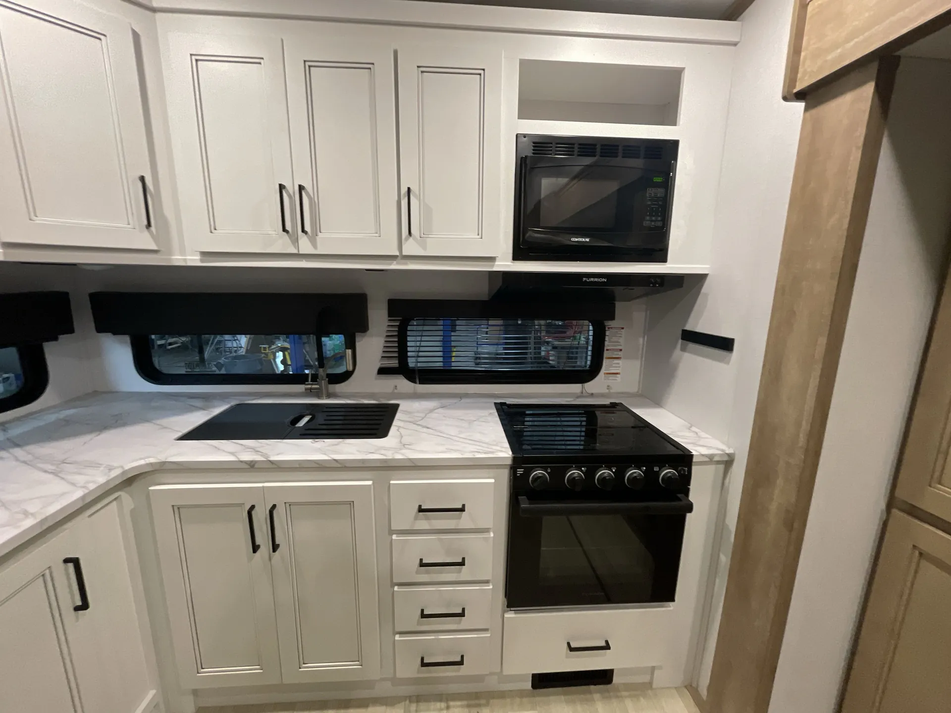 2024 Keystone Arcadia Super Lite 246SLRK — living area main