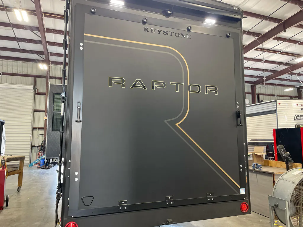 2026 Keystone Raptor 441, Photos photo 7