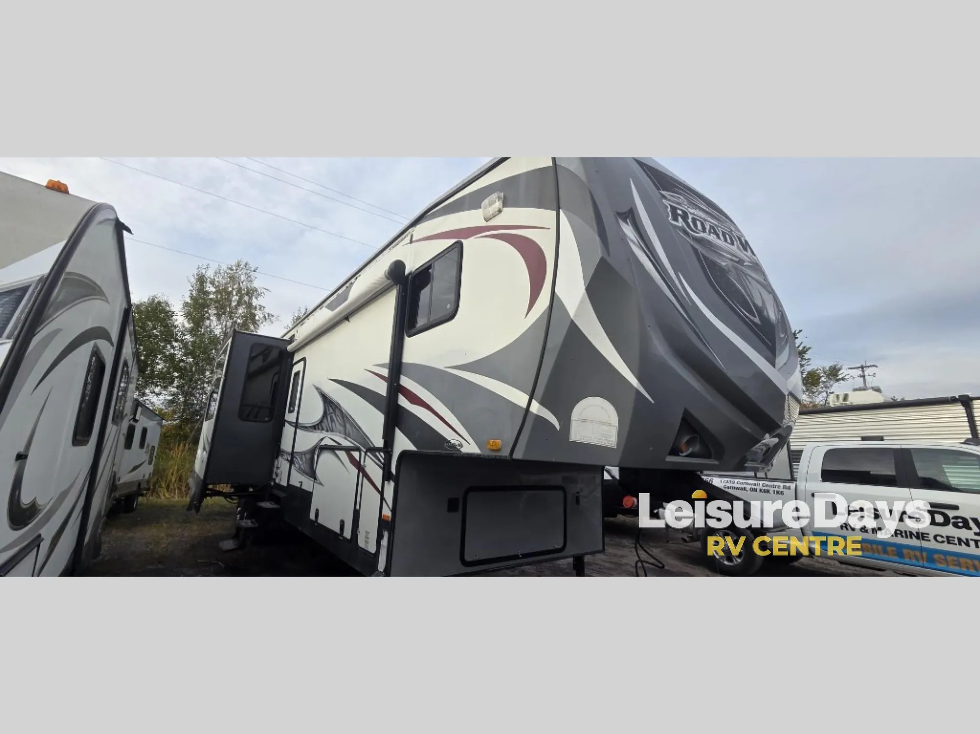 2018 Heartland Road Warrior 396 - Photo 2