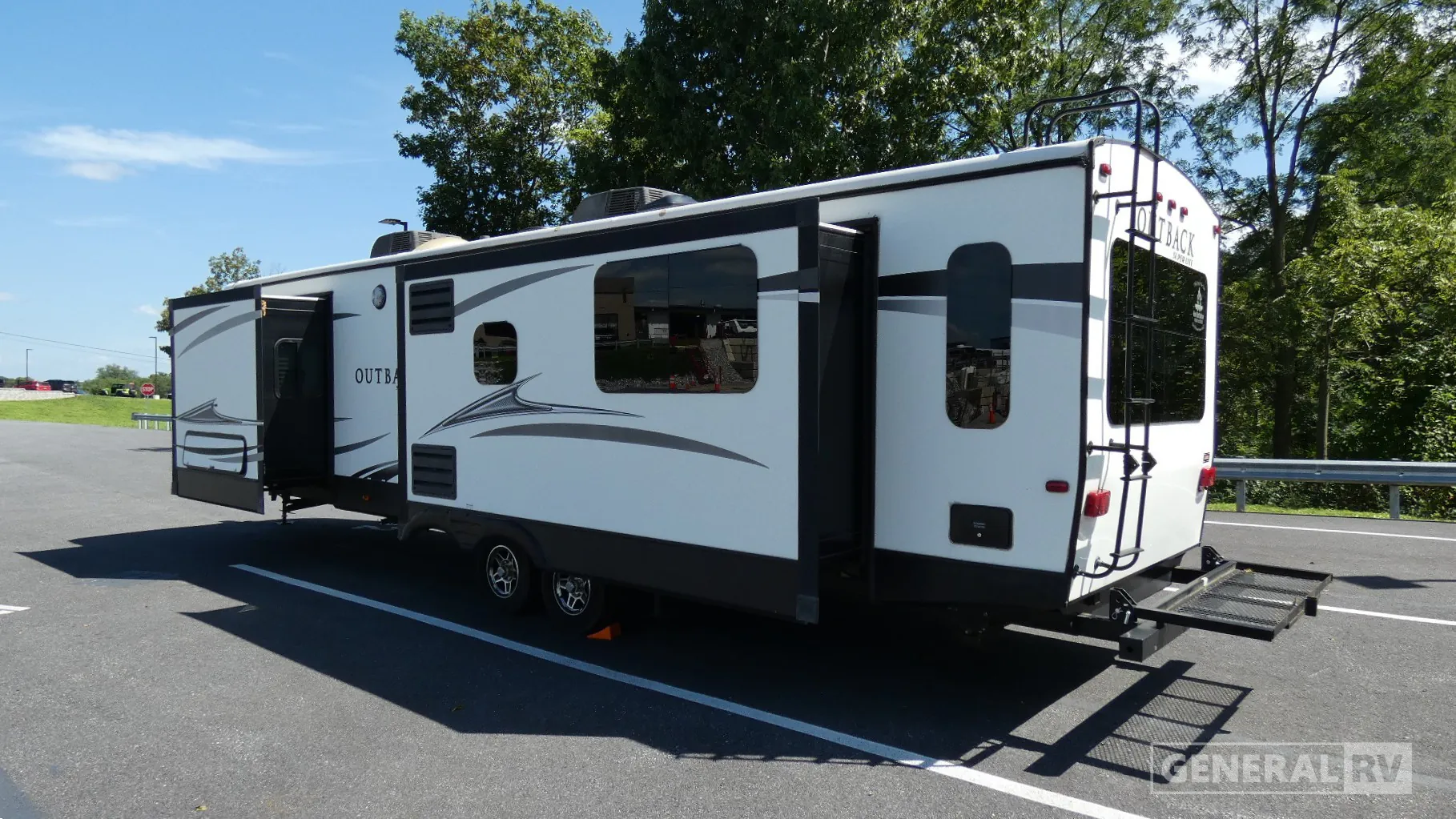 2018 Keystone Outback 330RL - Photo 4