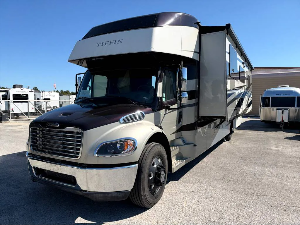 2022 Tiffin Allegro Bay 38 BB - Photo 3