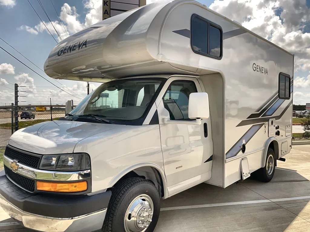 2026 Thor Motor Coach Geneva 19VT - Photo 3