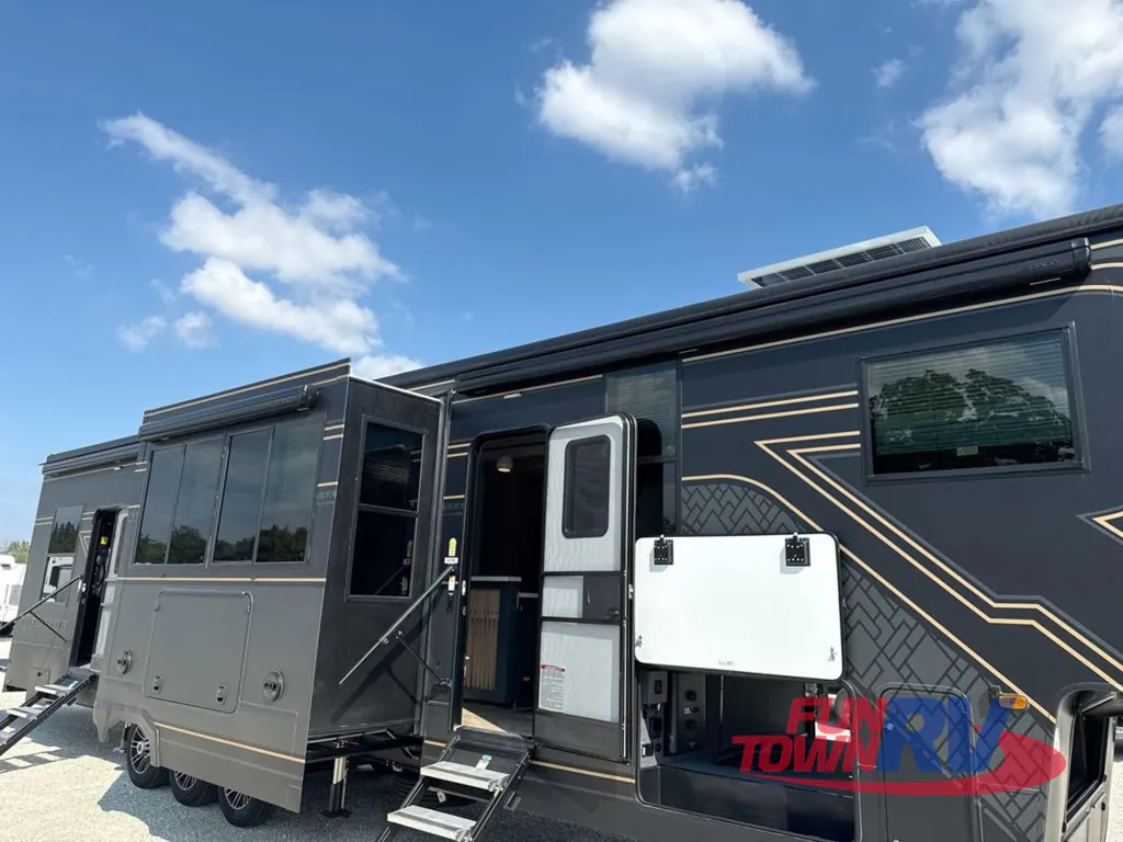 2026 Keystone Raptor 415, Photos photo 9