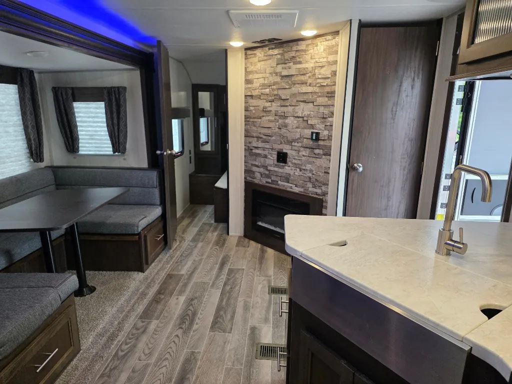 2019 Forest River Cherokee 214JT dealer photo 6 from Colton RV