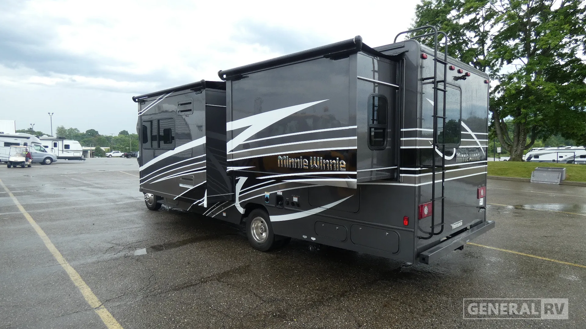2025 Winnebago Minnie Winnie 26T - Photo 4