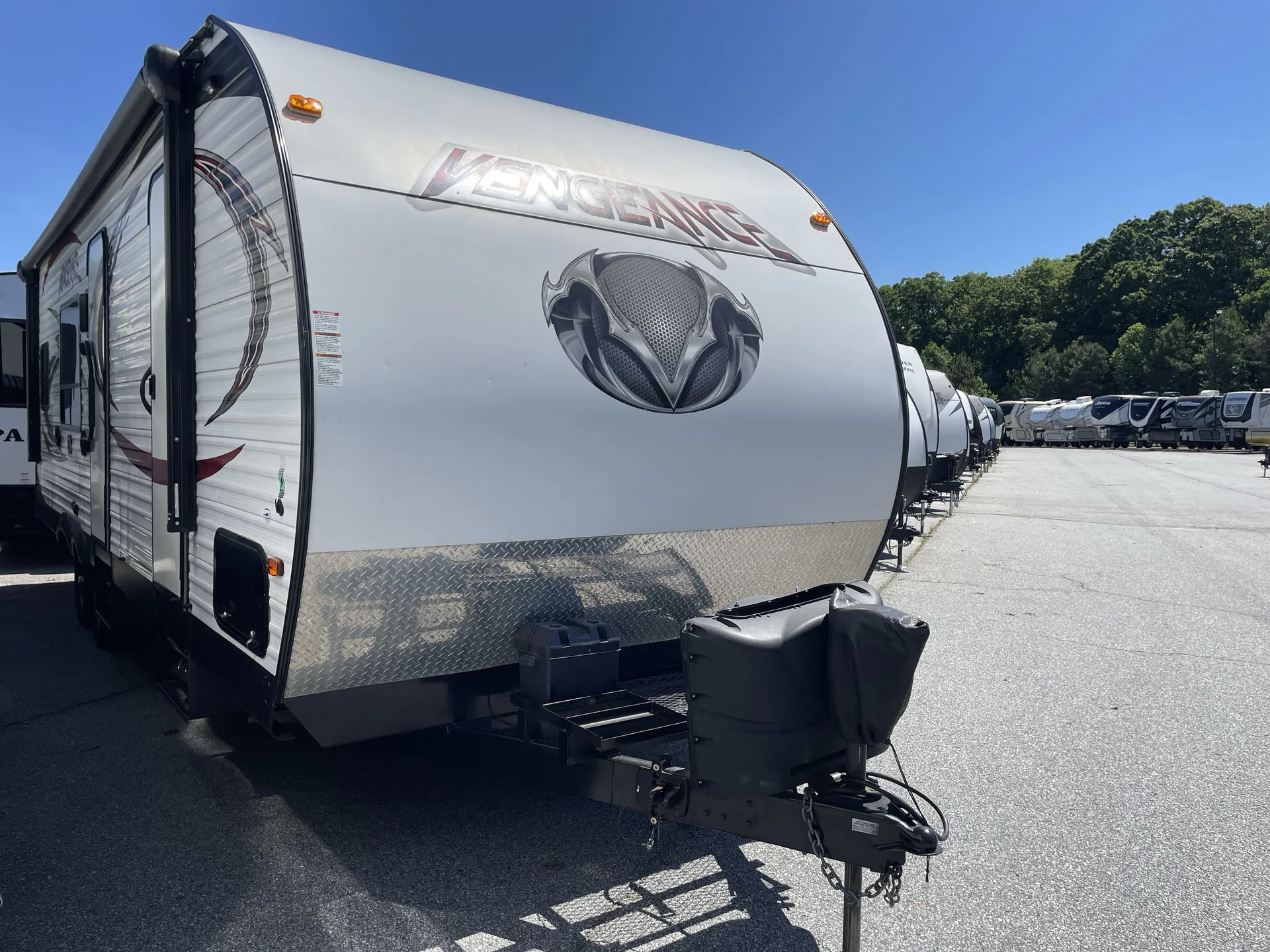 2017 Forest River Vengeance 28V - Photo 2