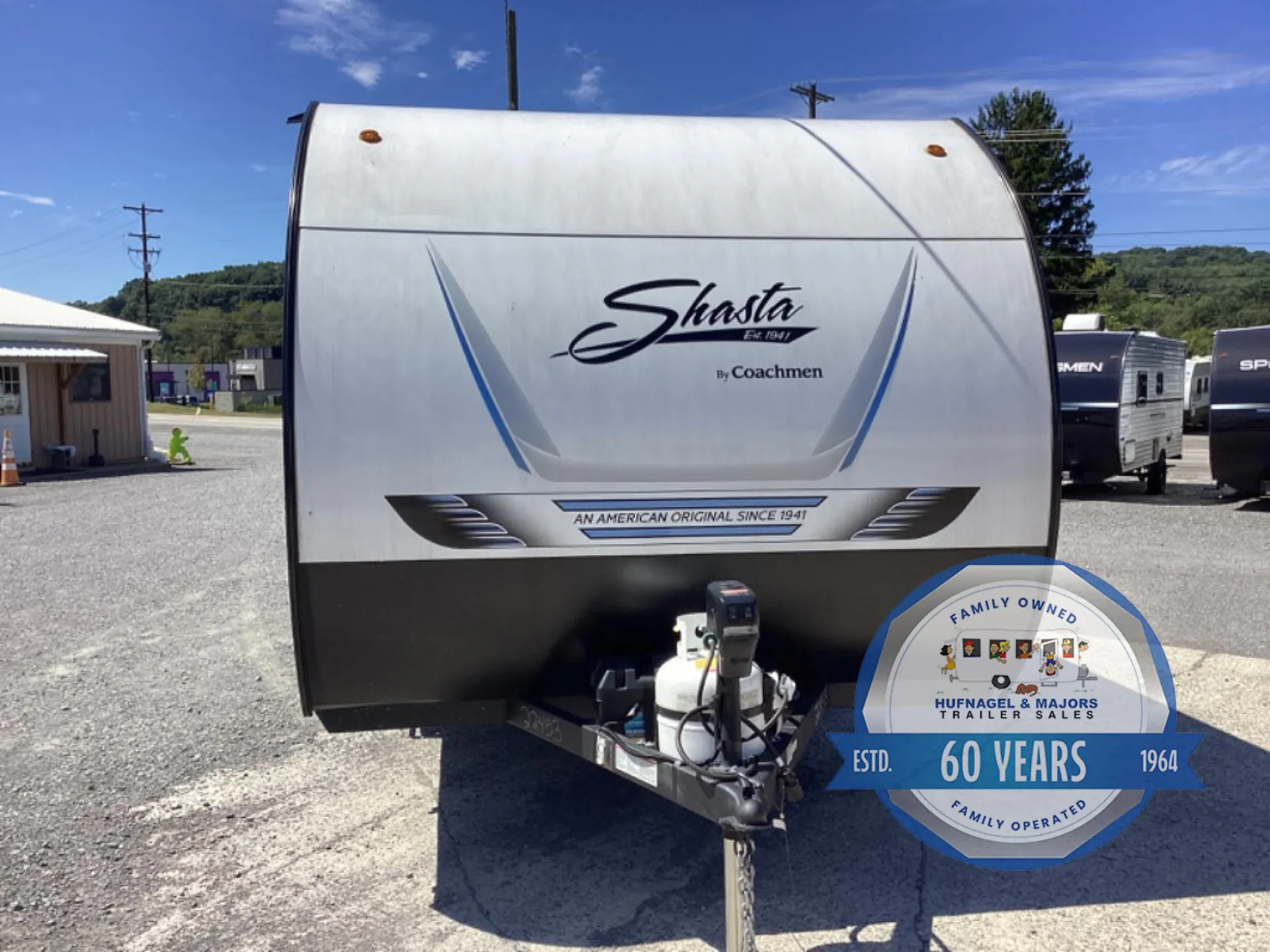 2025 Shasta Compact 18FQ - Photo 3