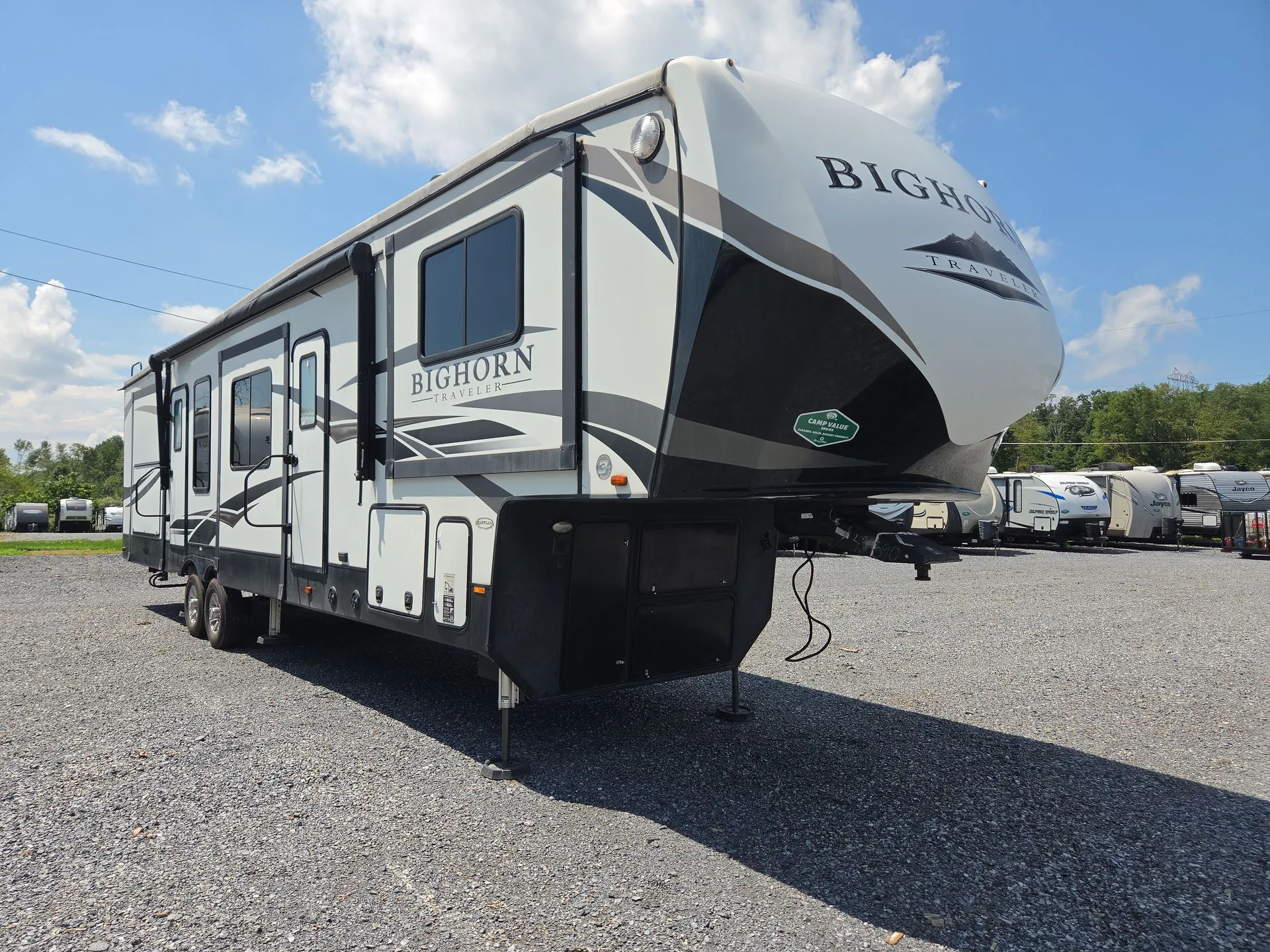 2021 Heartland Bighorn Traveler 38FL - Photo 2