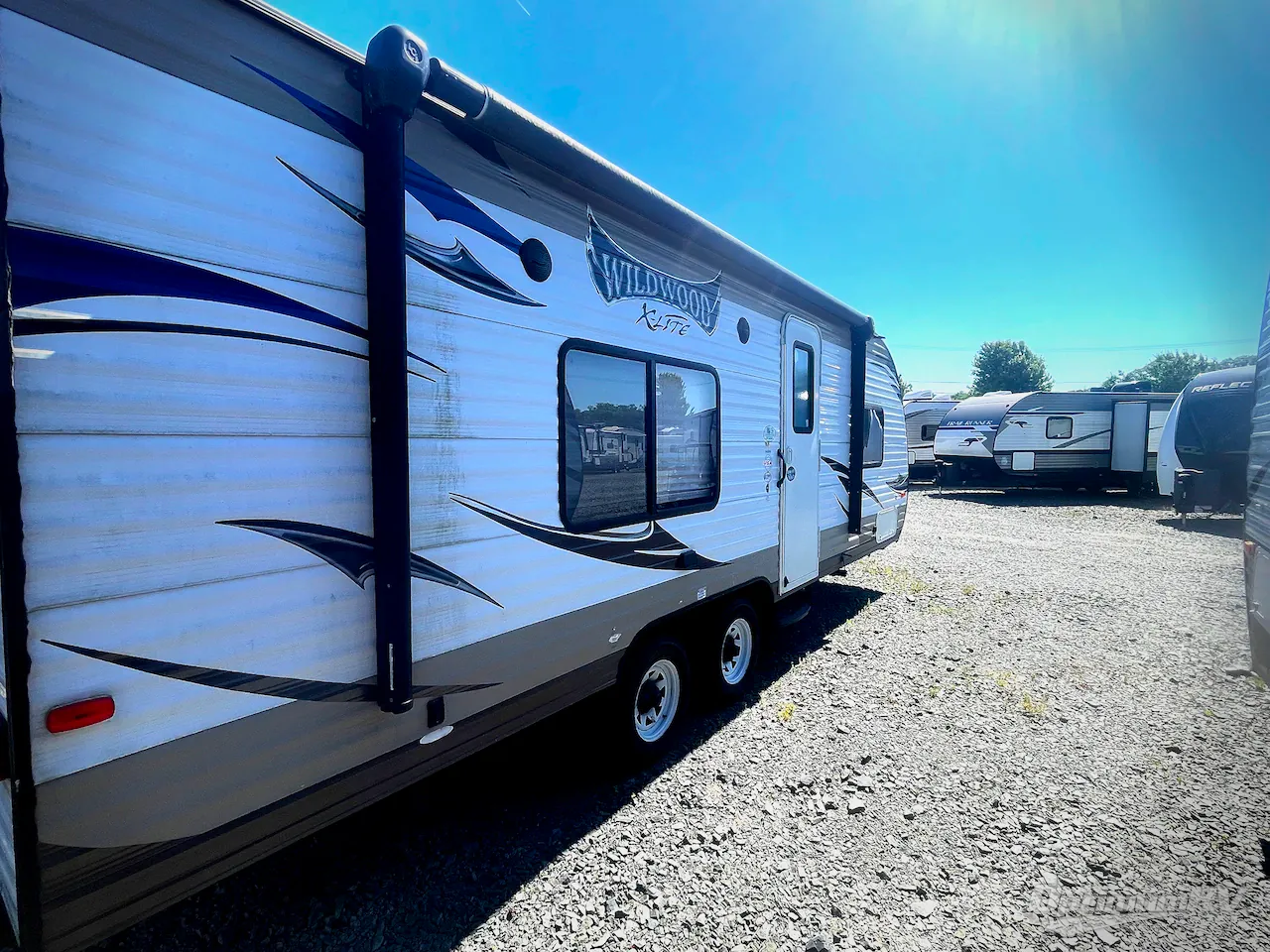 2016 Forest River Wildwood X-Lite 241QBXL - Photo 3