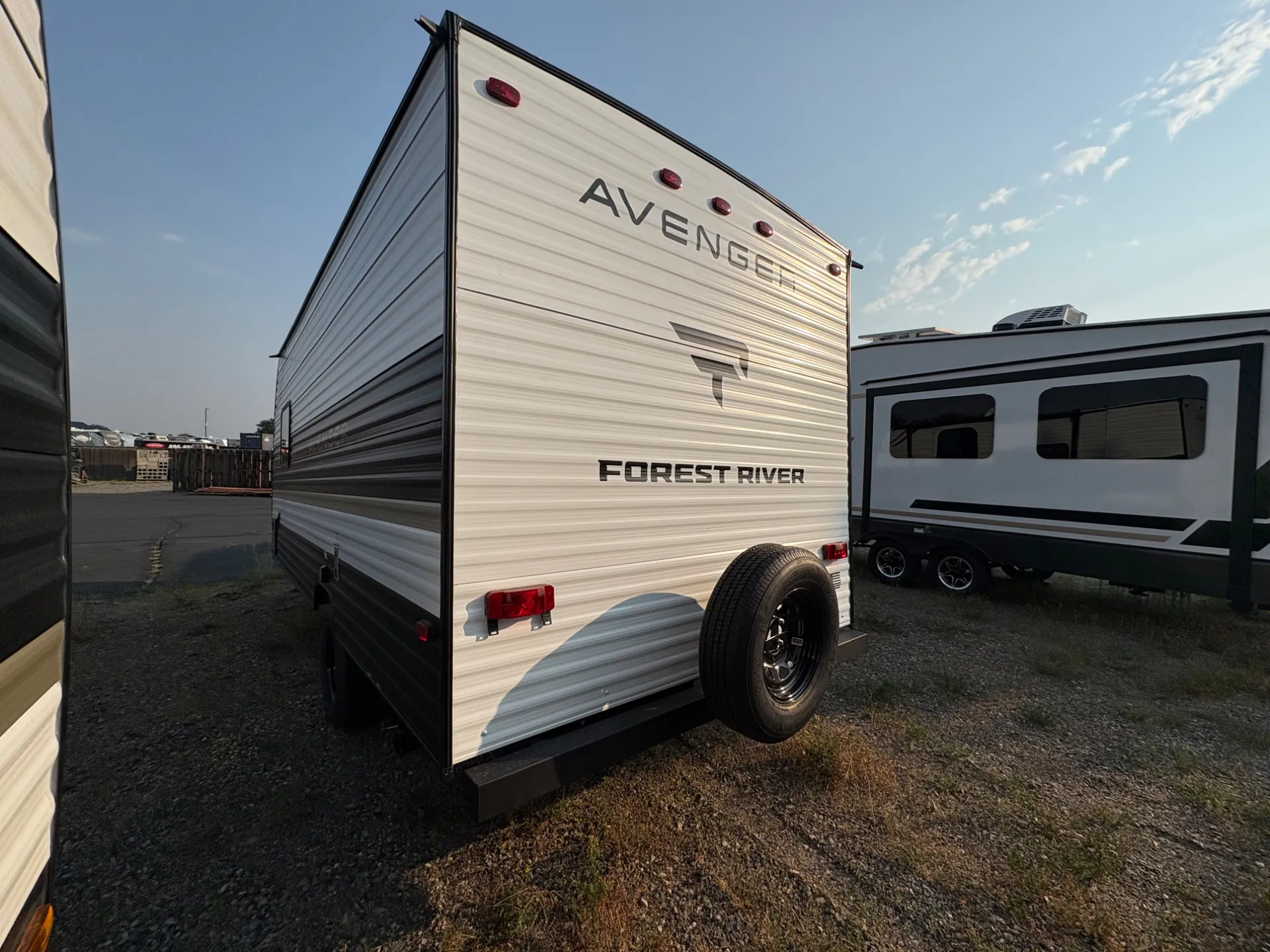 2027 Forest River Avenger LT 16RBX - Photo 4