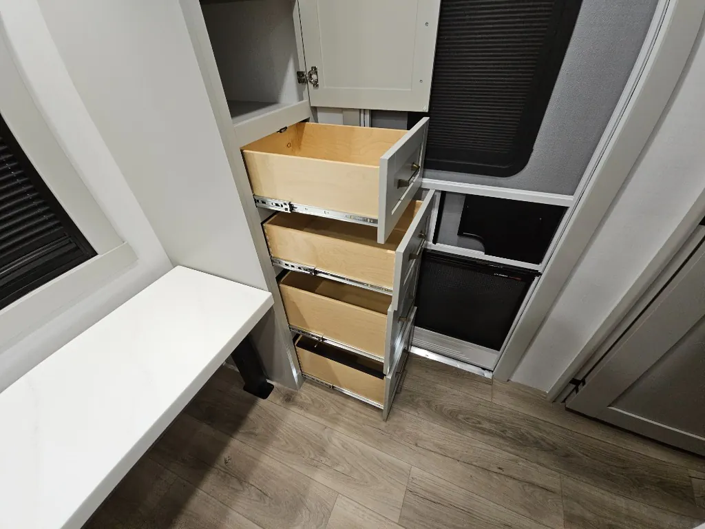 2026 Brinkley Model Z 3515, Dining area photo 11