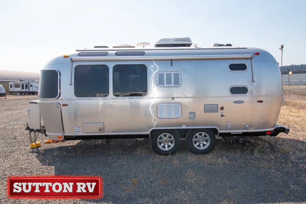 2017 Airstream Flying Cloud 23D - Photo 3