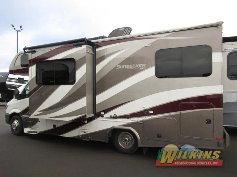 2019 Forest River Sunseeker MBS 2400R - Photo 4